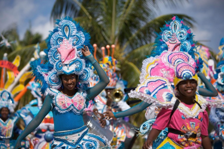 What is the Bahamas Junkanoo Carnival? (Tips + Photos) • TravelBreak